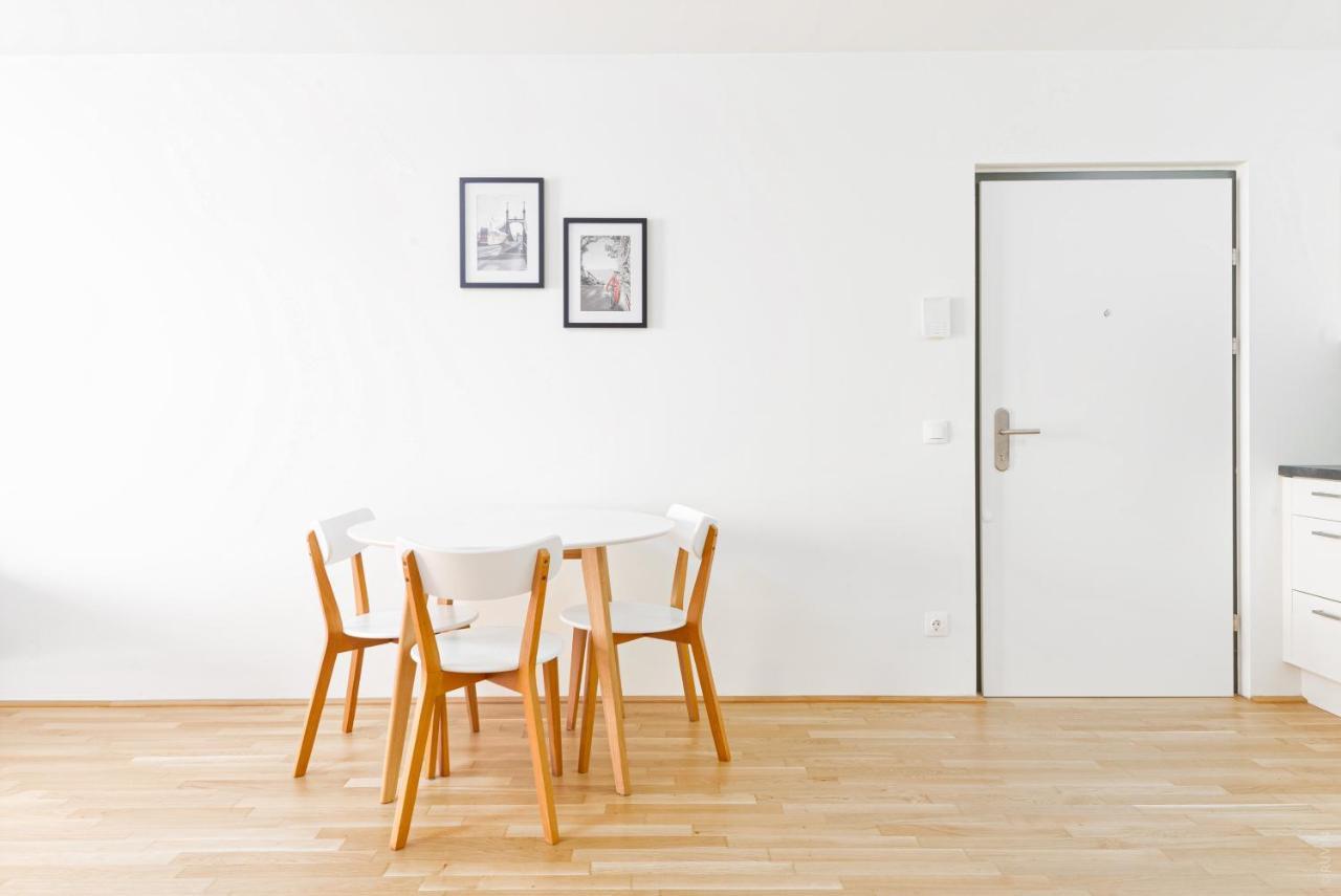 Whats-app Self-check-in - 1br Apartment, Near Airport,15 Min To Center Viena