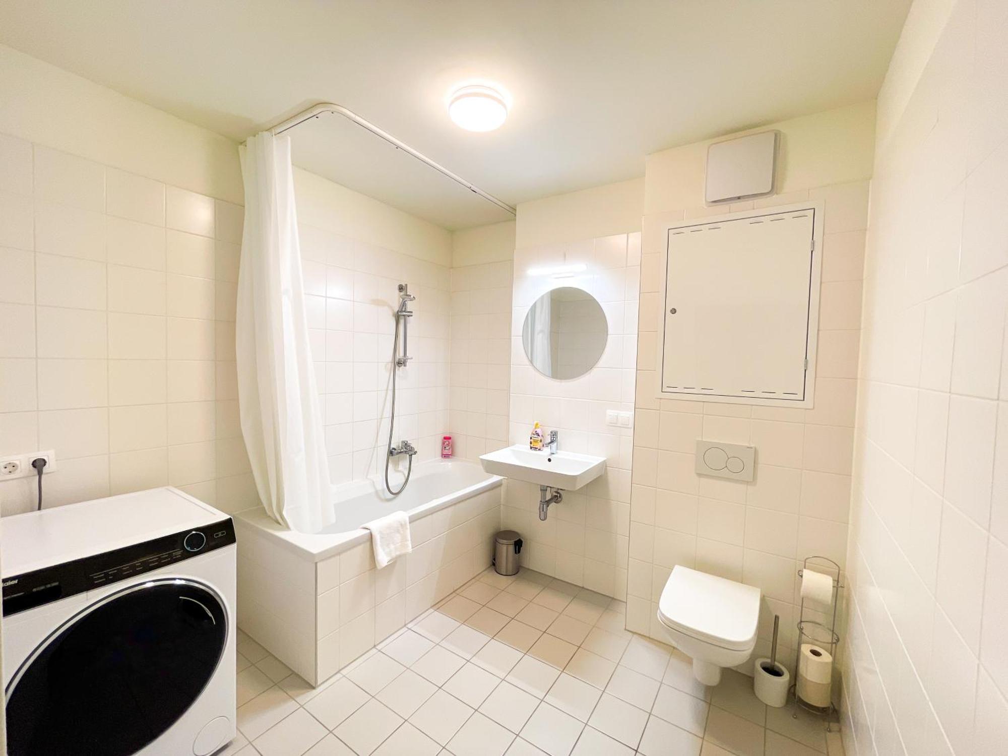 Whats-app Self-check-in - 1br Apartment, Near Airport,15 Min To Center Viena